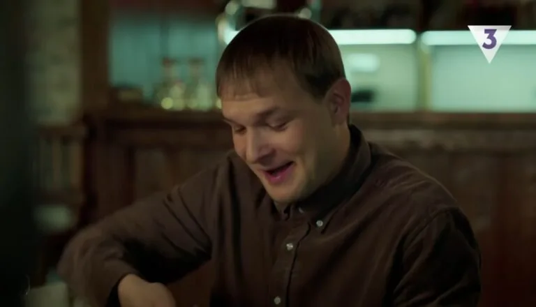 Момент из 17 серии 1 сезона