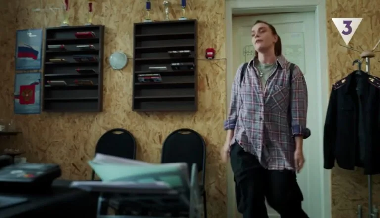 Момент из 9 серии 1 сезона