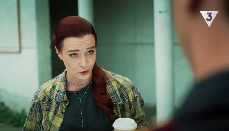 Момент из 16 серии 2 сезона